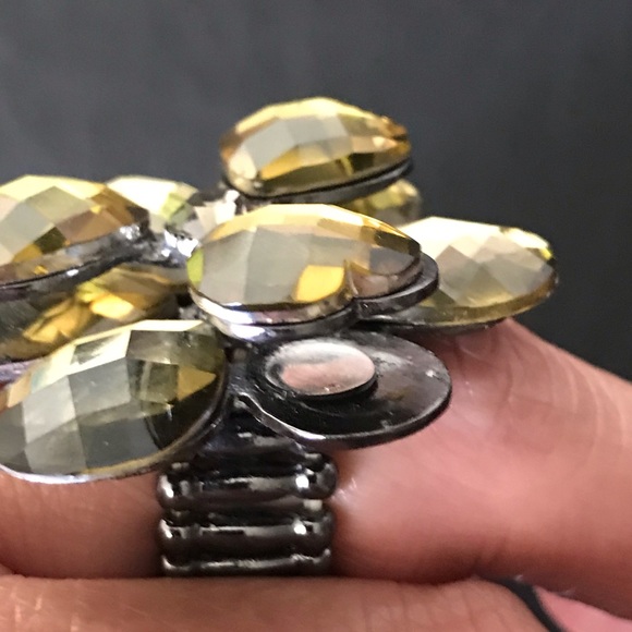 STRETCH FLOWER RING - Picture 7 of 7